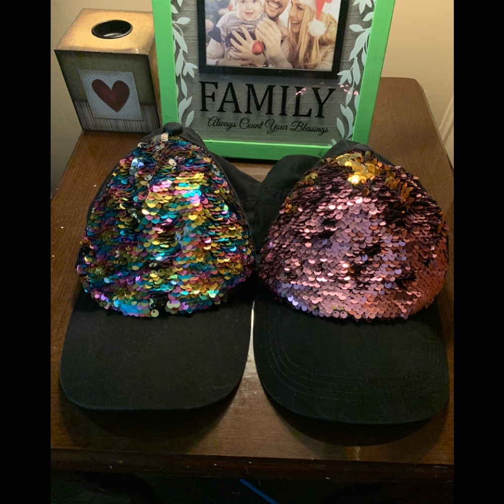 2 changing color cap.